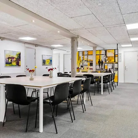 24 Person In L Kken * Gronhoj (Nordjylland)