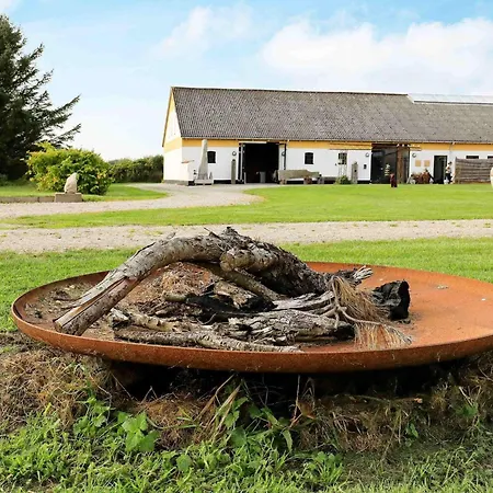 24 Person In Lokken Gronhoj (Nordjylland)
